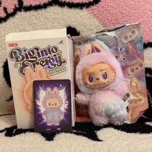 New - The Monsters - Big Into Energy- Luck Confirmed (Super Fluffy!)